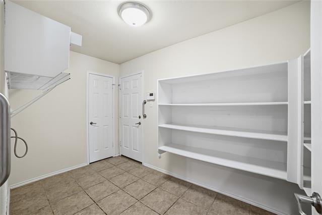 Building Photo - 209 Lariat Dr