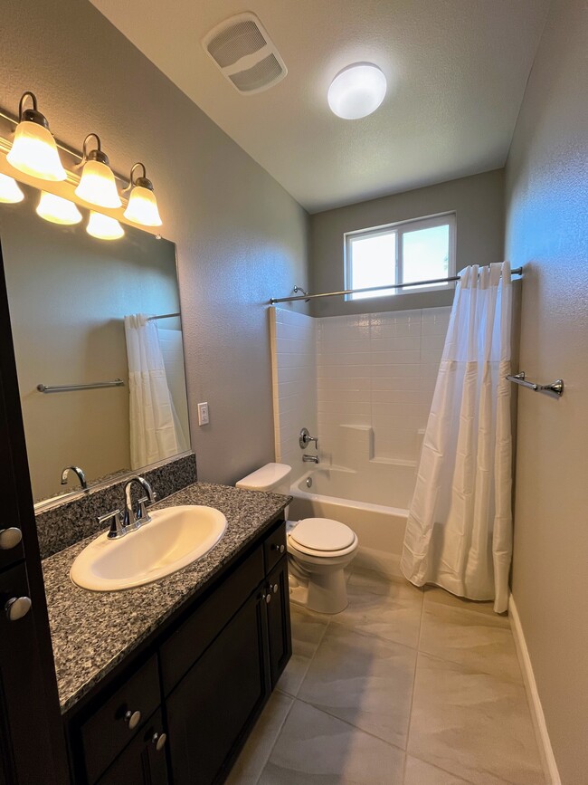 Building Photo - 4396 Wickson Pl
