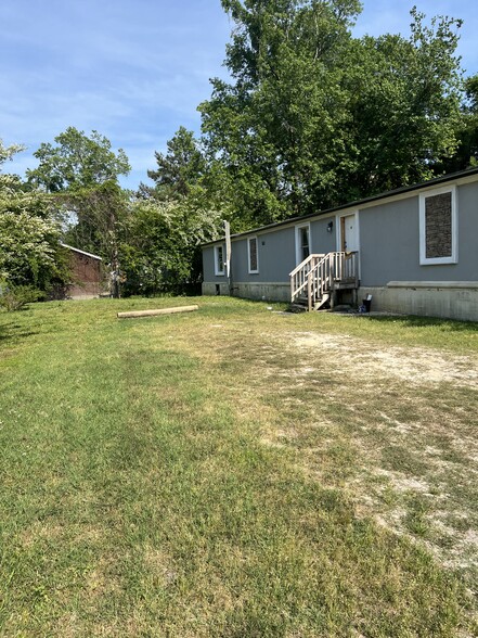 Building Photo - 509 5th Ln