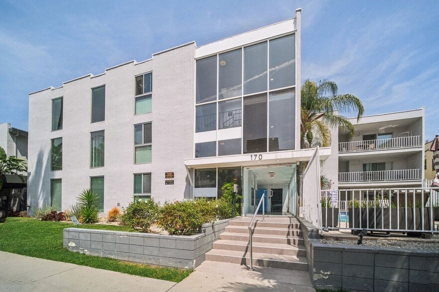 Building Photo - 170 N Crescent Dr