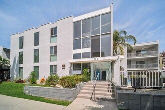 Building Photo - 170 North Crescent Street