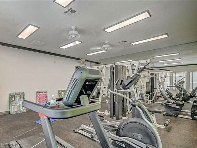 Building Photo - 8101 W Flamingo Rd