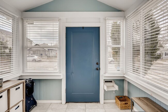 Building Photo - Remodeled Home in Berkeley/Mountain View Neighborhood