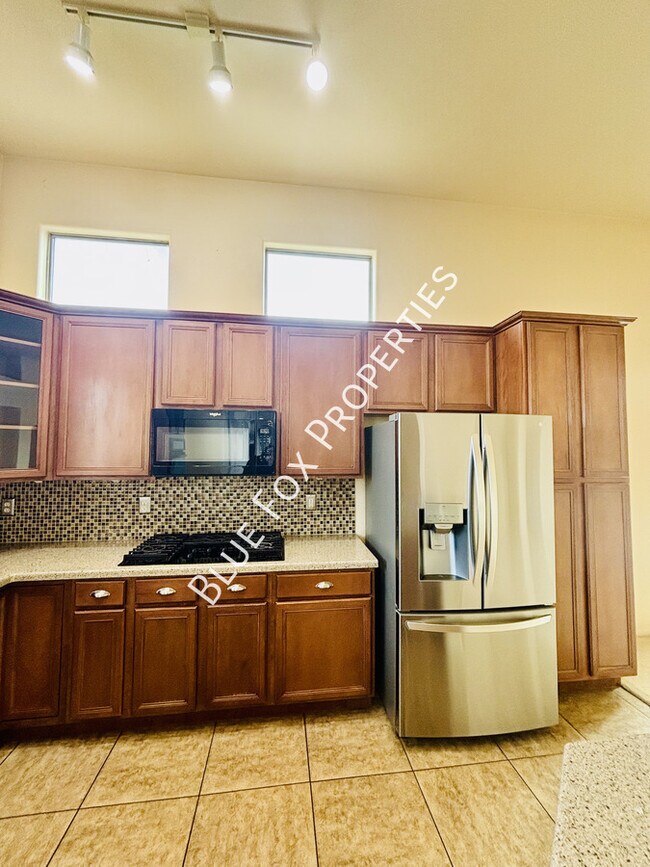 Building Photo - 7910 W Little Eagle Ct