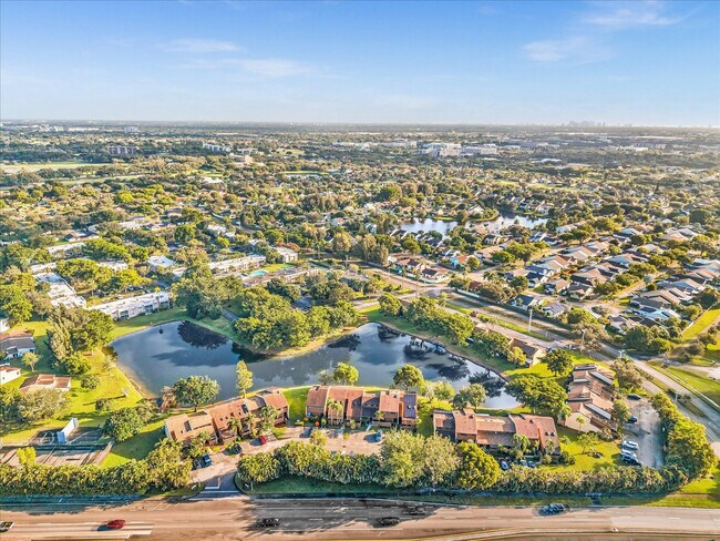 Building Photo - 4182 S Pine Island Rd