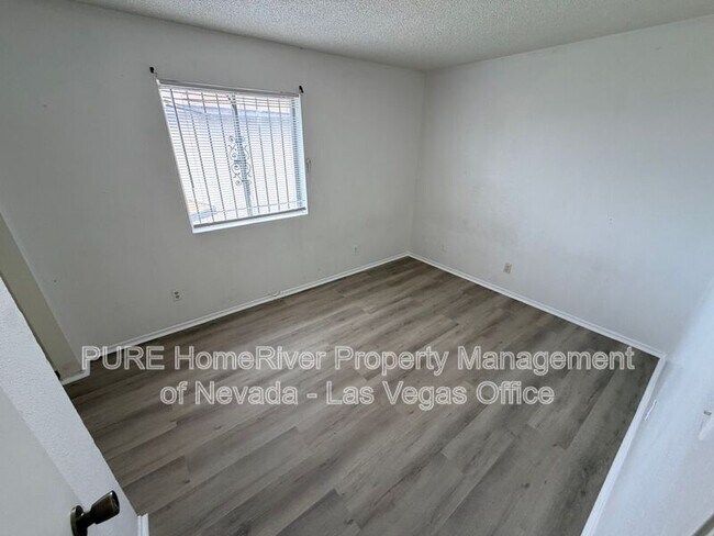 Building Photo - 3503 Rio Robles Dr
