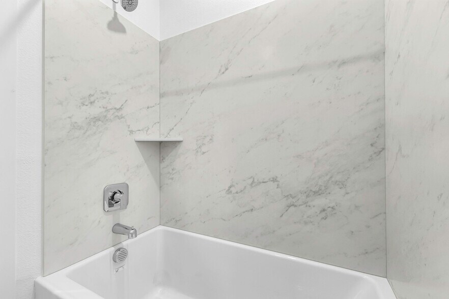 Building Photo - 2208 Mountain Laurel Rd