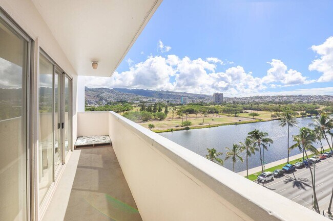Building Photo - 2281 Ala Wai Blvd
