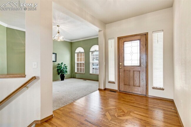 Building Photo - Gorgeous ranch home with spectacular views!