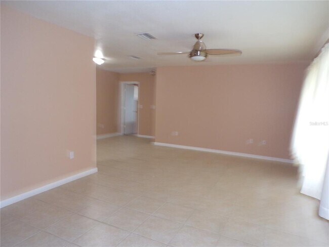 Building Photo - 4117 Harbor Blvd