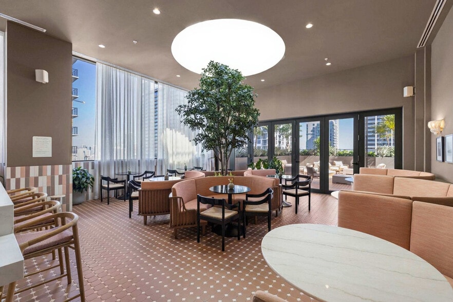 Building Photo - 11 NE 6th St