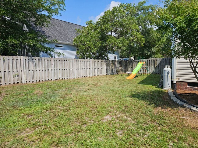 Building Photo - 142 Shellbank Dr