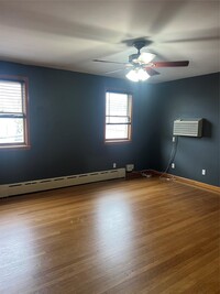 Building Photo - 84-11 60th Dr
