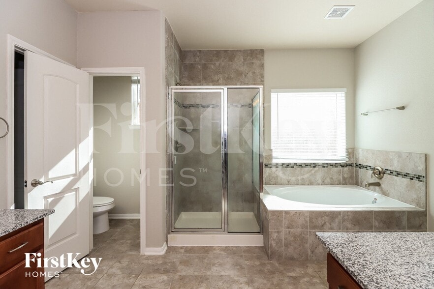 Building Photo - 10219 Sierra Grace Ln