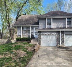 Building Photo - 9110 W 102nd St