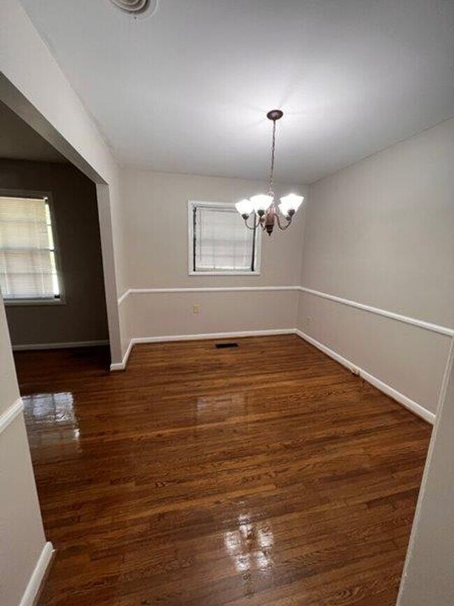Building Photo - BELOW MARKET RENT!