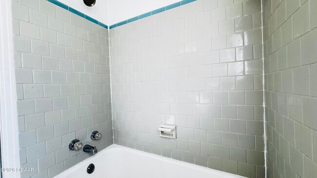 Building Photo - 374 S Halifax Dr