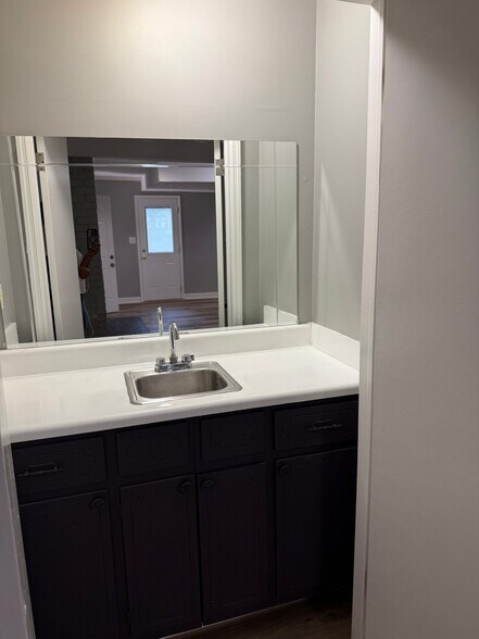 Building Photo - 2270 Fern Valley Dr SW