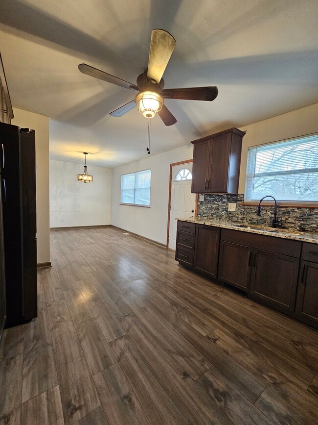 Building Photo - 7518 Taney Pl