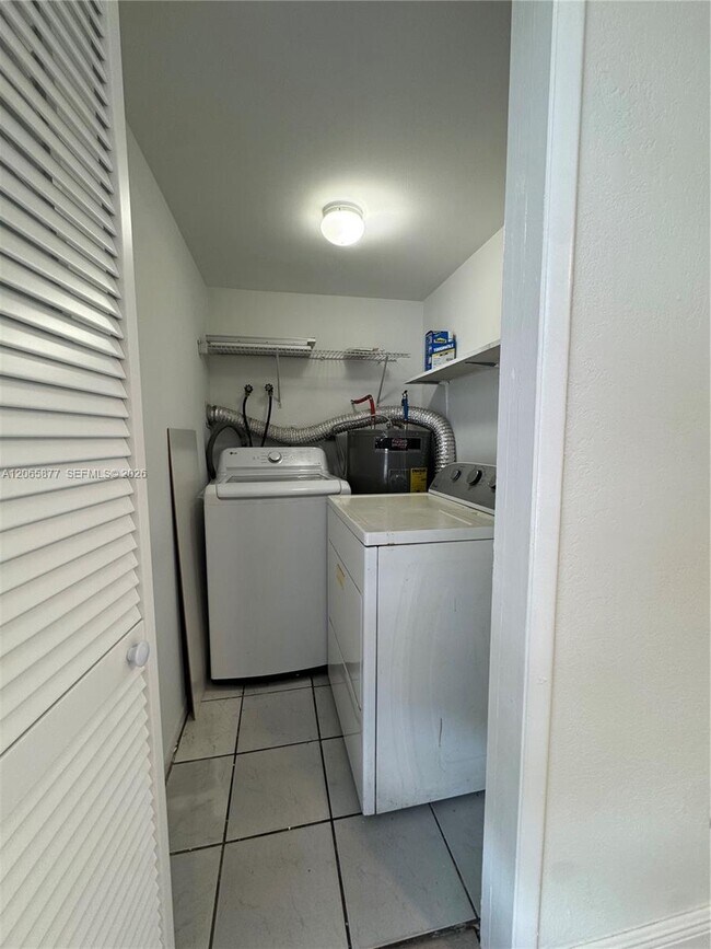 Building Photo - 622 NW 98th Ct