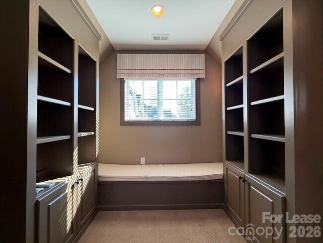 Building Photo - 15124 Sapphire Hill Ln