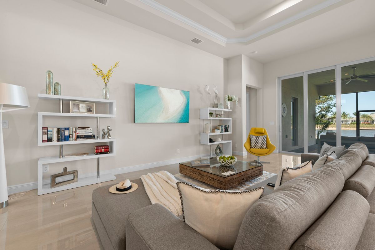Building Photo - 8897 Redonda Dr