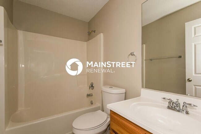 Building Photo - 4 Bedroom Pet-Friendly Home in Hampton, GA with Main Street Renewal