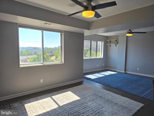 Building Photo - 5340 Holmes Run Pkwy