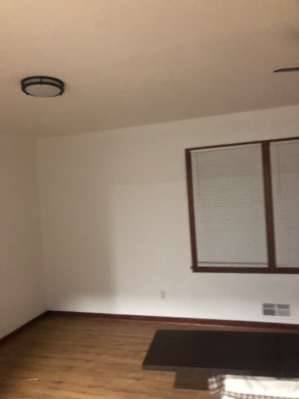 Building Photo - 186 Zelma St SW