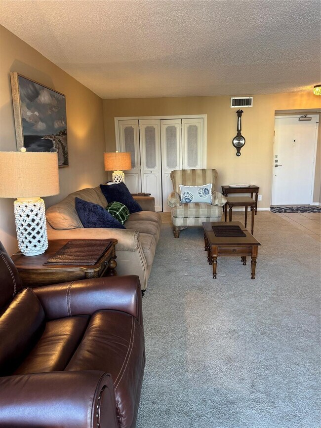 Building Photo - 5200 N Ocean Blvd