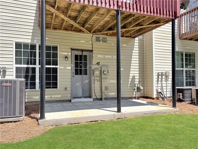 Building Photo - 1384 Thornborough Dr