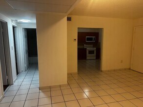 Building Photo - 5100 SW 41st St