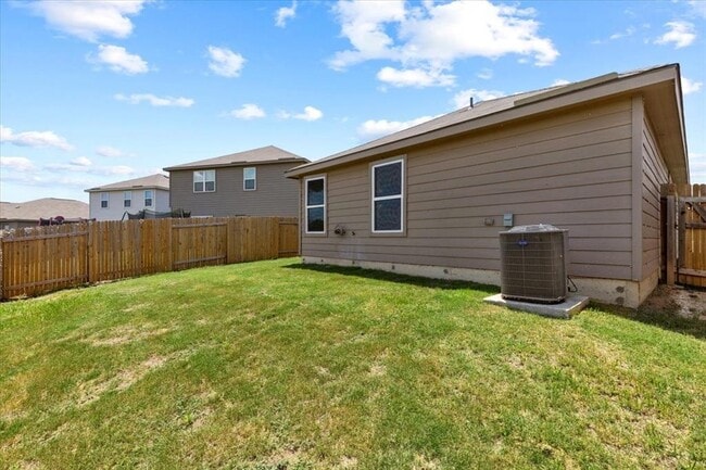 Building Photo - 625 Riverdale Dr