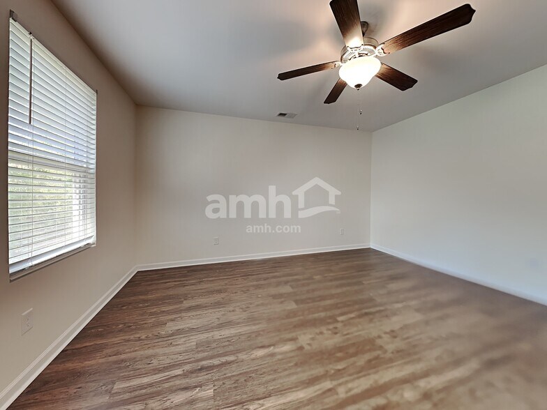 Building Photo - 182 Orion Way
