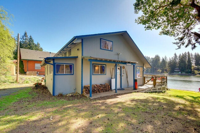 Building Photo - 50 E Treasure Island Dr