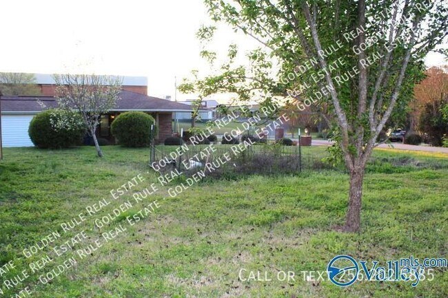 Building Photo - 641 Guntersville Rd