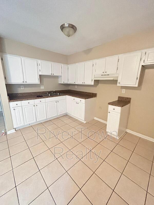 Building Photo - 781 Candace Dr