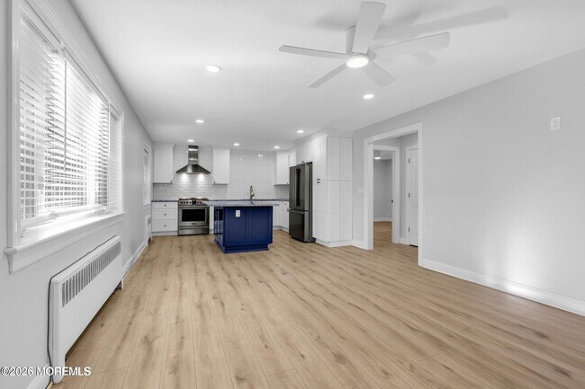 Building Photo - 283 Spring St