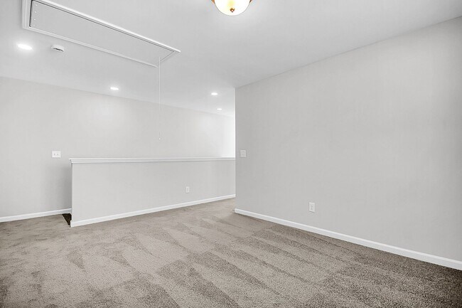 Building Photo - 482 Green Fern Dr