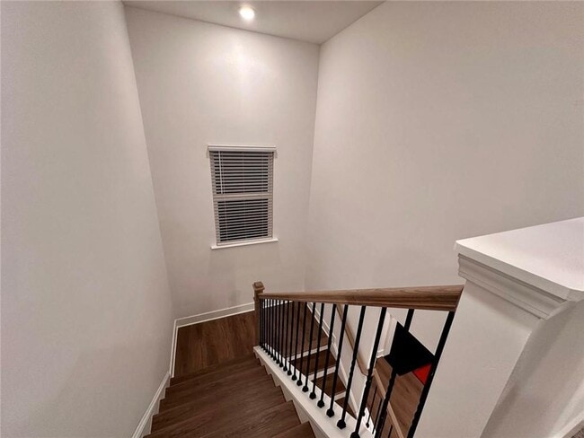 Building Photo - 537 Hyde Rdg Trl