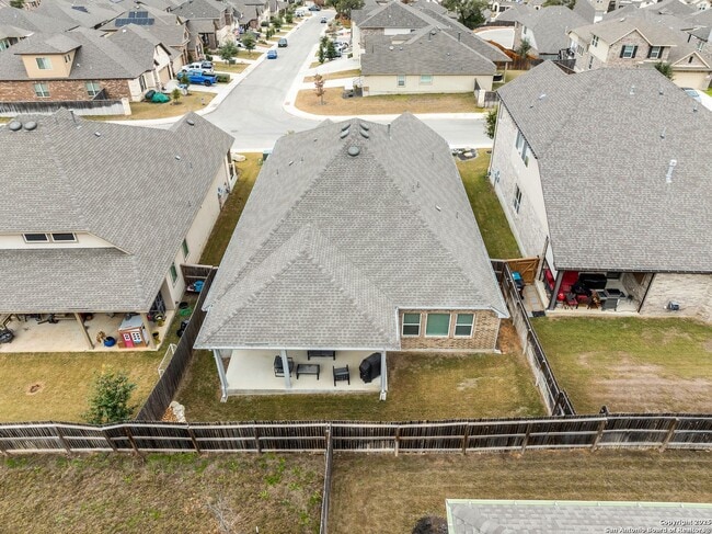 Building Photo - 1318 Tabuenfeld - Excellent, Clean Home, N...