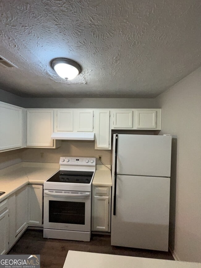 Building Photo - 3528 Jasmine Triangle