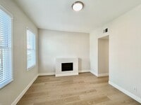 Building Photo - SPECTACULAR, COMPLETELY RENOVATED 2 BED/1 BATH FULLY!!!