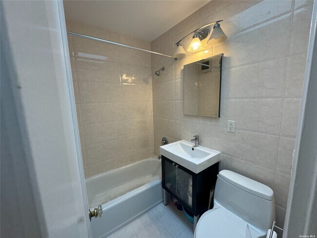 Building Photo - 105-35-105-63 63rd Dr