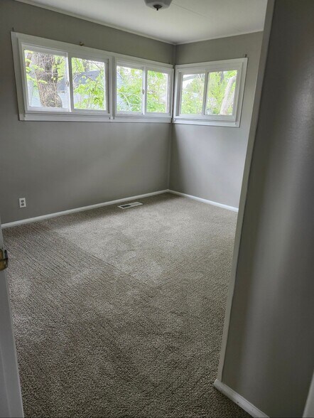Building Photo - 2707 Ridge Ave