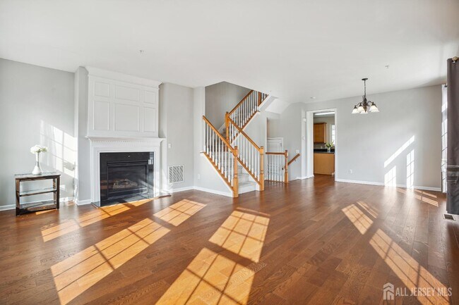 Building Photo - 1501 Gabriel Ln