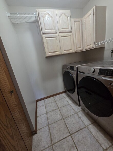 Building Photo - 20927 W Ardmore Cir