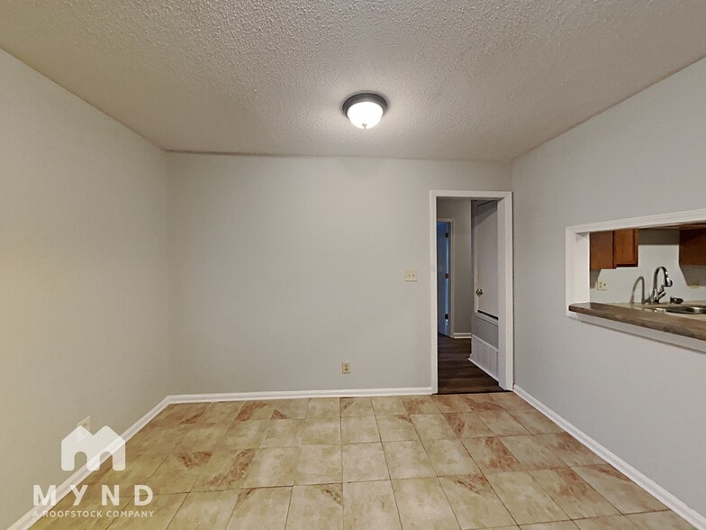 Building Photo - 1824 Whitehead Dr