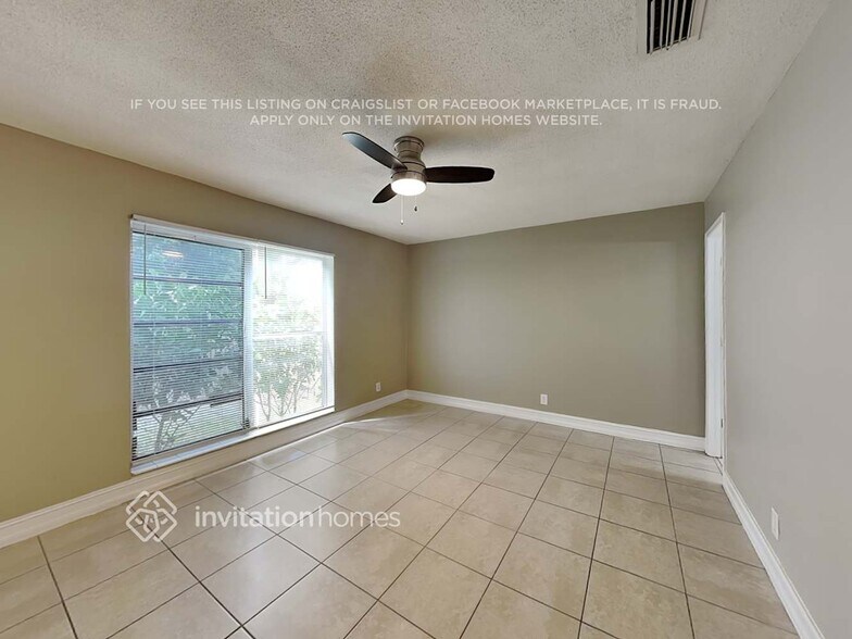 Building Photo - 341 SW 64th Ave