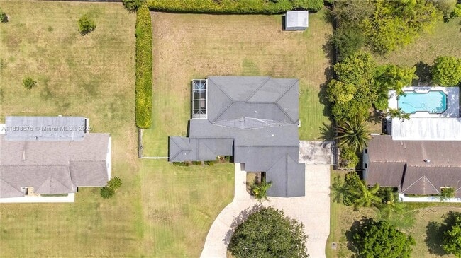 Building Photo - 15300 SW 164th St